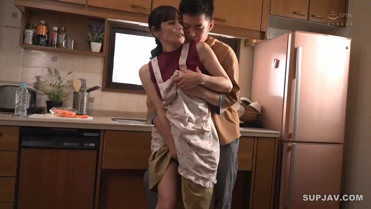 Japon Ev Hanımı 720p Altyazılı izle